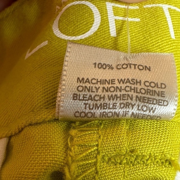 NWT Ann Taylor Loft  Original Straight Through Hip & High Shorts size 4 - Picture 10 of 10